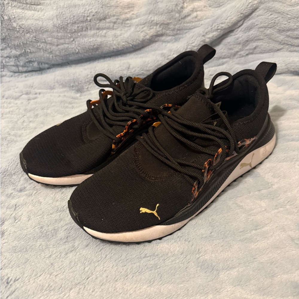 Leopard puma athletic shoes, size 8.5